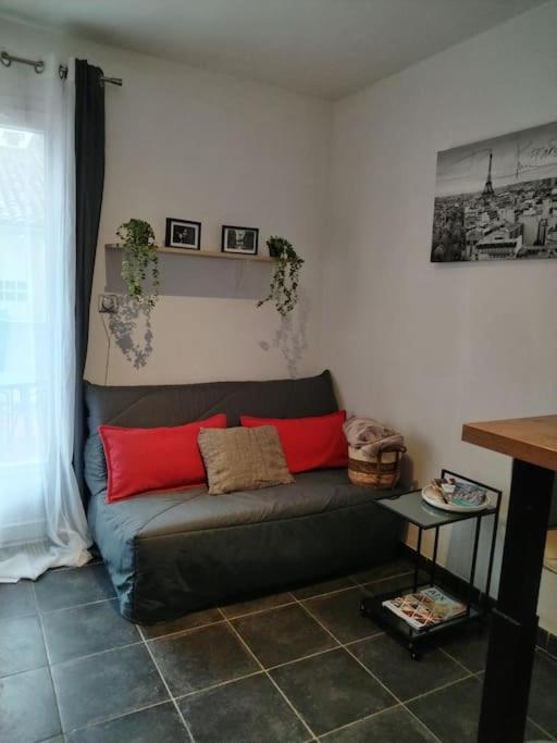 Le Petit Charrier Apartment เอ็ก-ซอง-โพรวองซ์ ภายนอก รูปภาพ